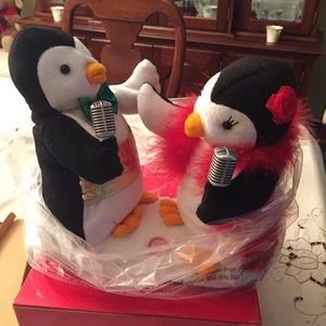 Avon singing duet penguins animated decoration
